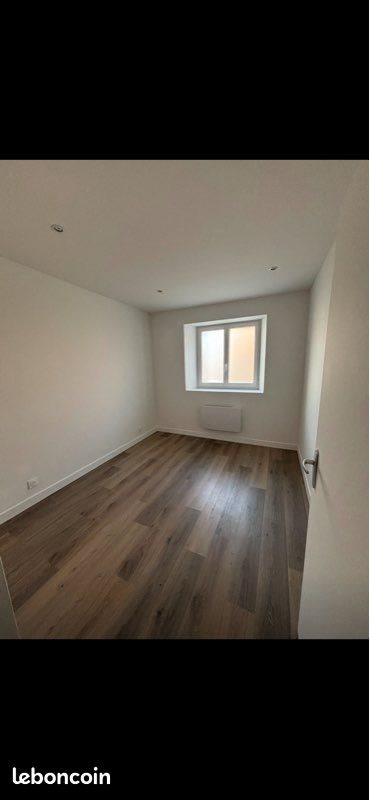 Maison à louer, 70m², Pussay