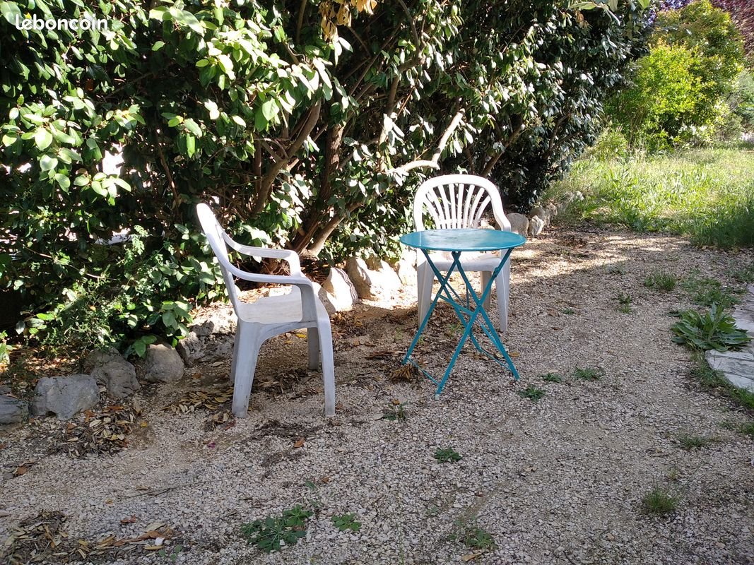 Appartement à louer, 40m², Vailhauquès