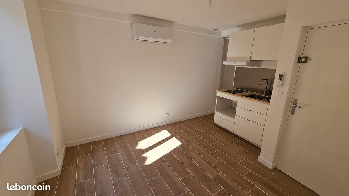 Appartement à louer, 24m², Orange