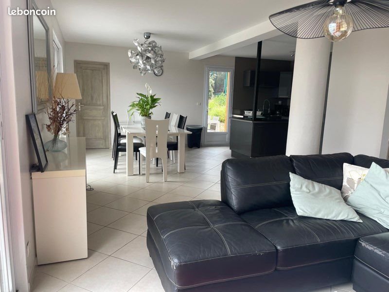Maison à louer, 180m², Ginasservis