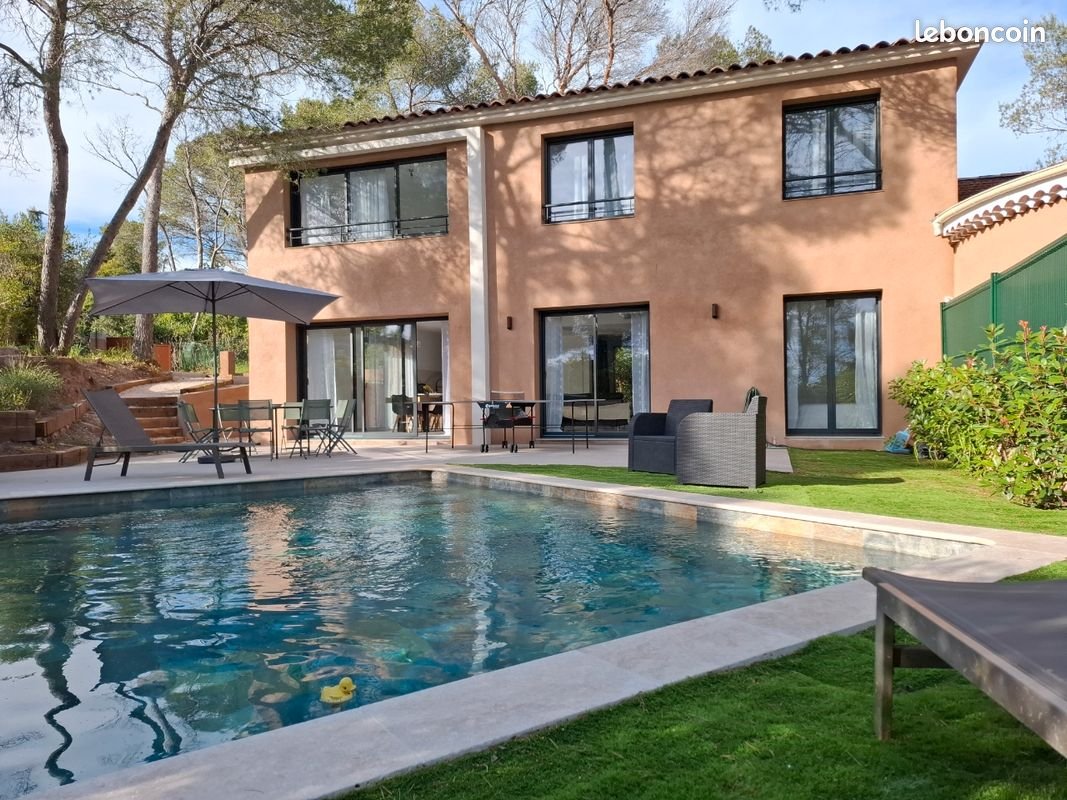 Maison à louer, 160m², Saint-Raphaël