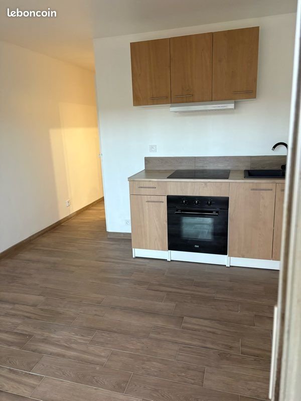 Appartement à louer, 29m², Saint-Vallier-de-Thiey