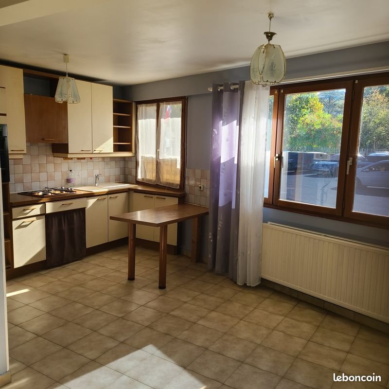 Appartement à louer, 85m², Oyonnax