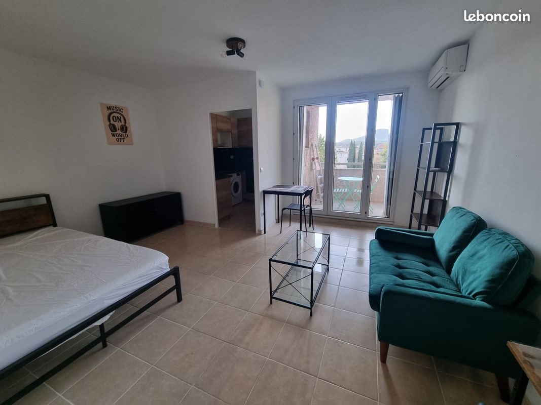 Appartement à louer, 33m², Aubagne