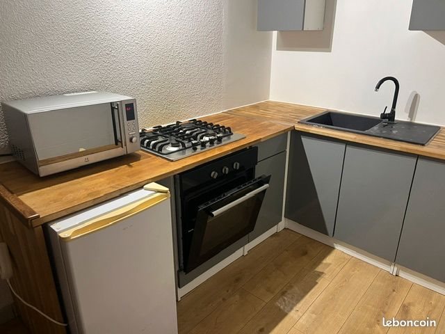 Appartement à louer, 45m², Theix