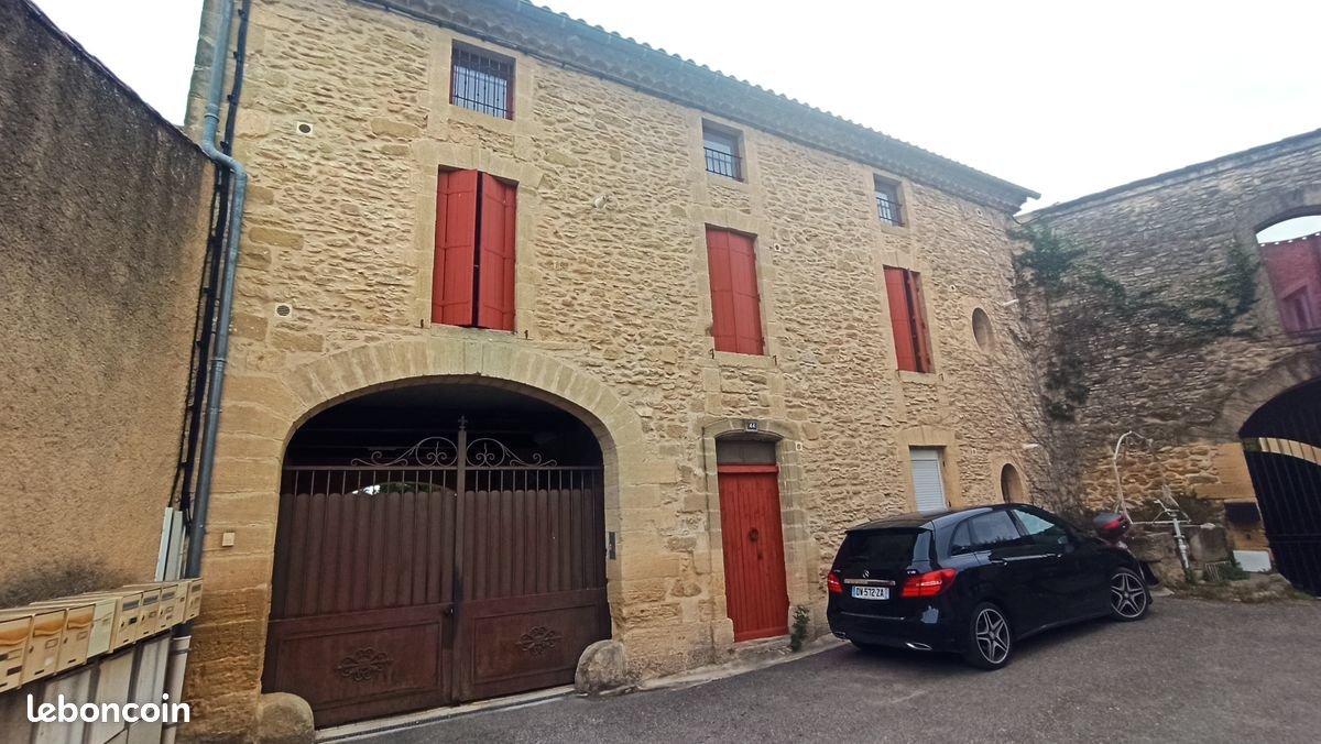 Appartement à louer, 67m², Sernhac