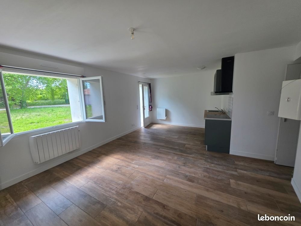 Appartement à louer, 35m², Étauliers