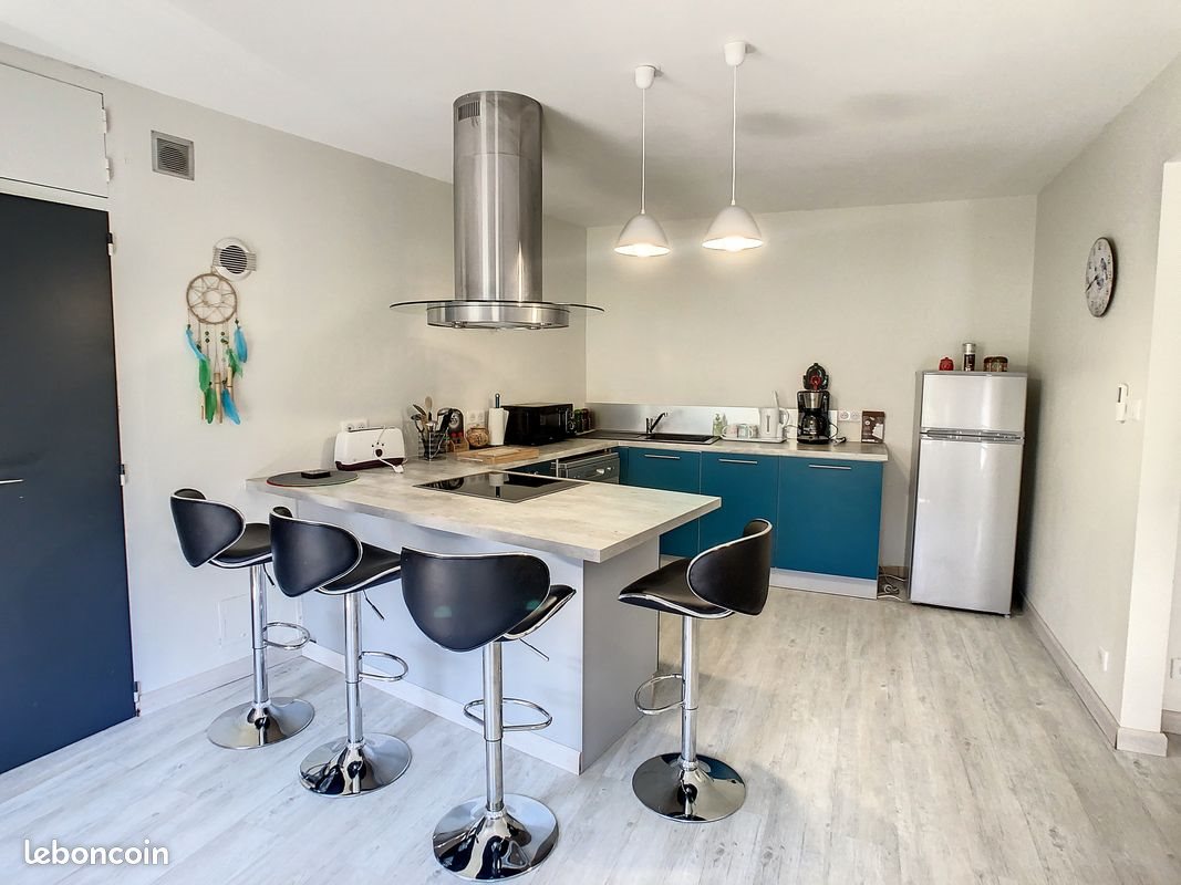 Appartement à louer, 90m², Coubon