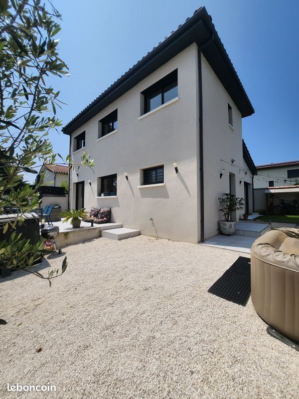 Maison à louer, 115m², Montanay
