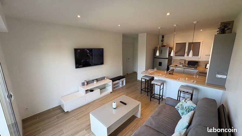Appartement à louer, 39m², Fréjus