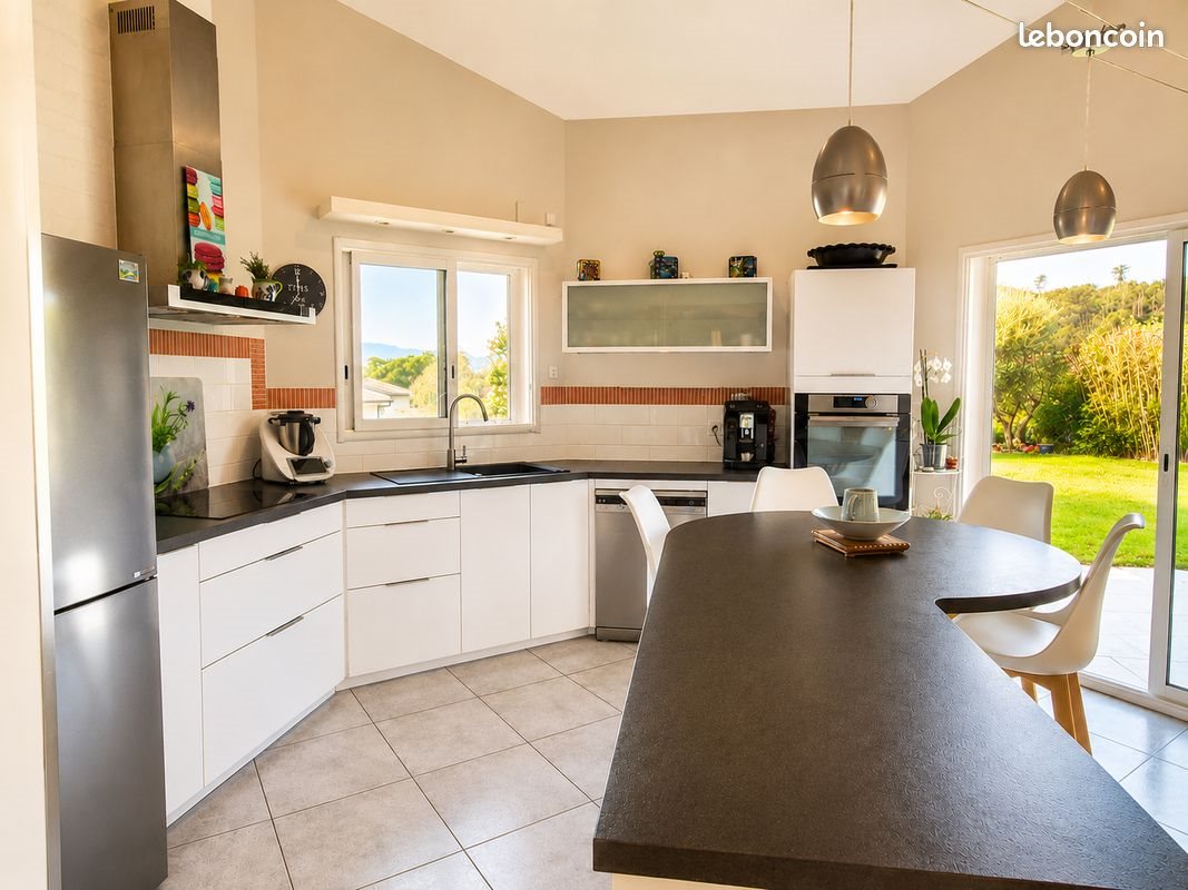 Maison à vendre, 135m², Génissieux