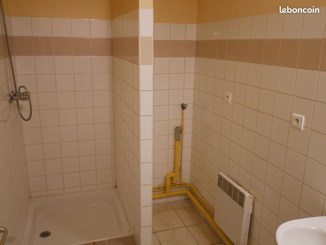 Appartement à louer, 30m², Aubenas