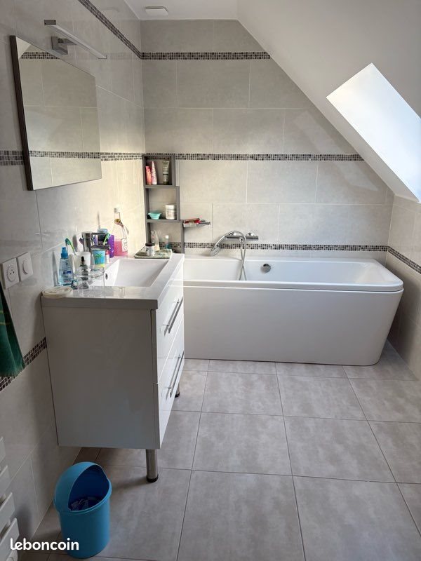 Maison à louer, 137m², Messei