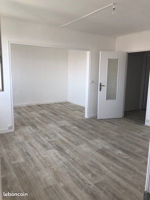 Appartement à louer, 67m², Trappes