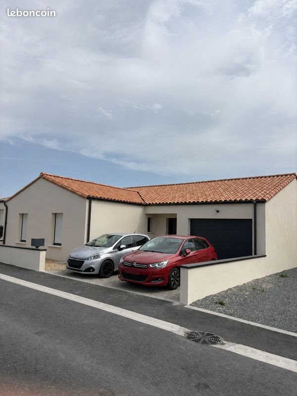 Maison à louer, 95m², Beaufou