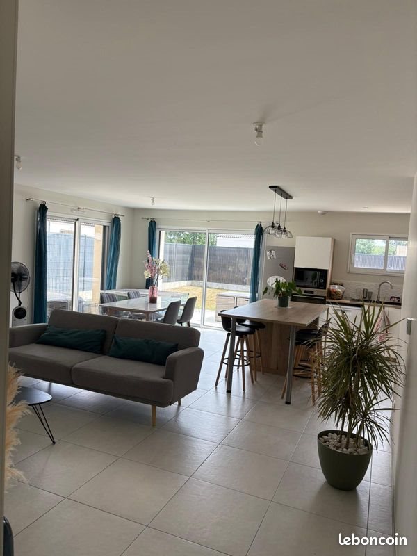 Maison à louer, 95m², Beaufou