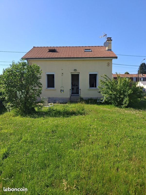 Maison à louer, 90m², Vrigne-aux-Bois