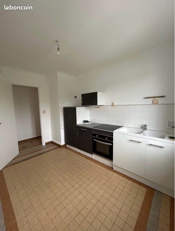 Appartement à louer, 84m², Léré