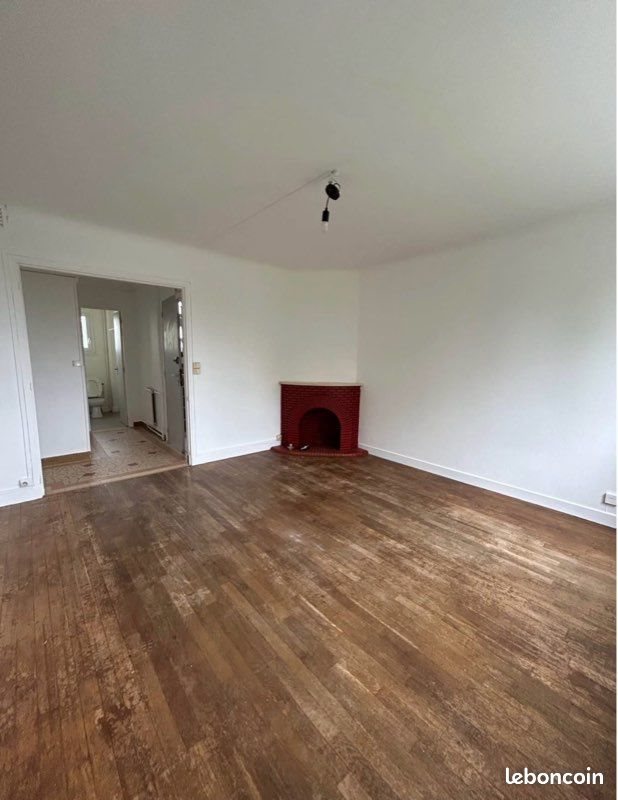 Appartement à louer, 84m², Léré