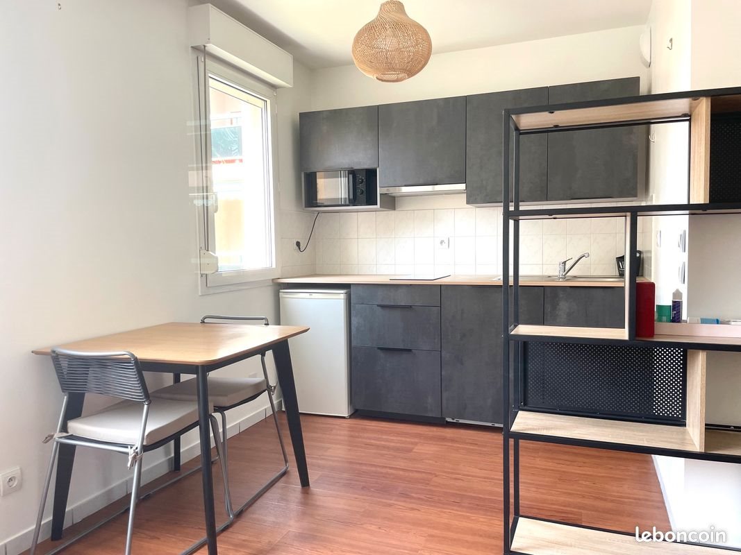 Appartement à louer, 26m², Lyon 8ème