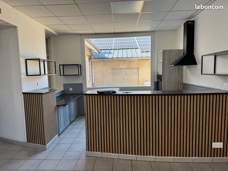 Appartement à louer, 200m², Sauzet