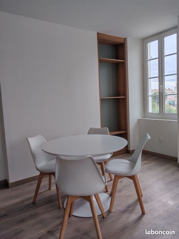 Appartement à louer, 60m², Rochefort