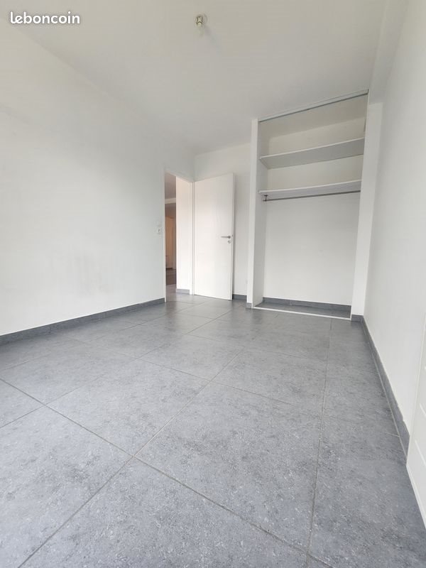 Appartement à louer, 70m², Roussillon
