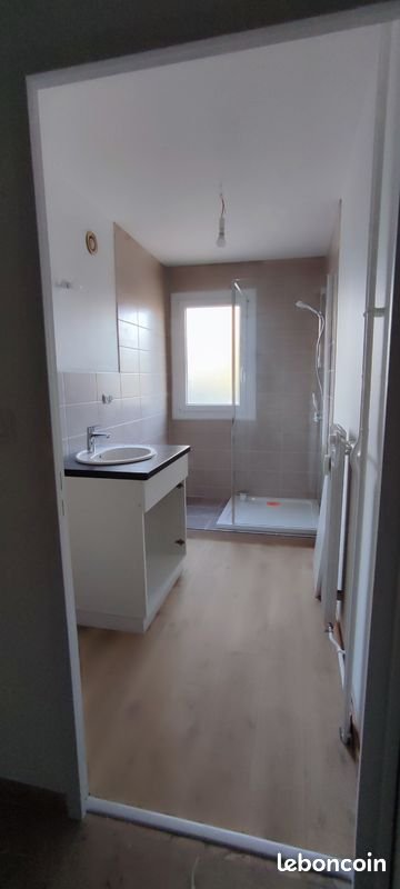 Appartement à louer, 74m², Perrigny