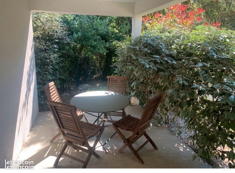 Appartement à louer, 26m², Rognes