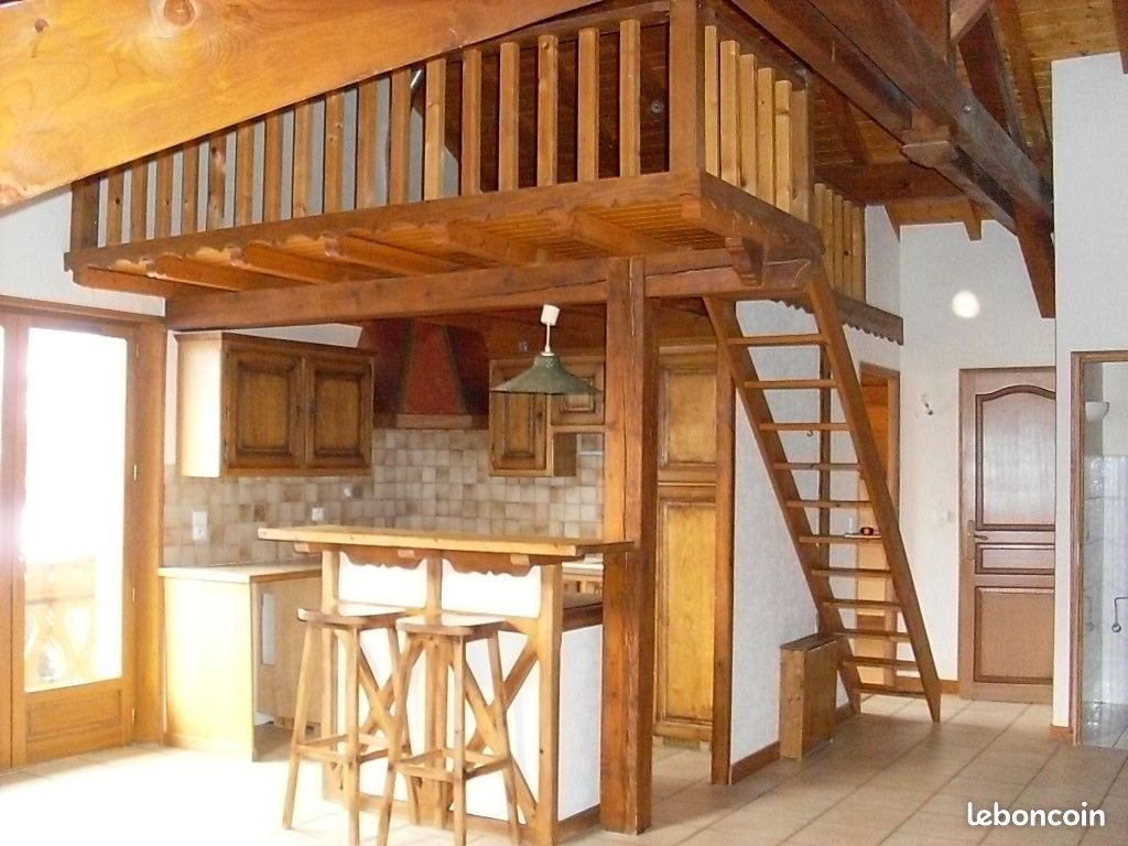 Appartement à louer, 70m², Cluses