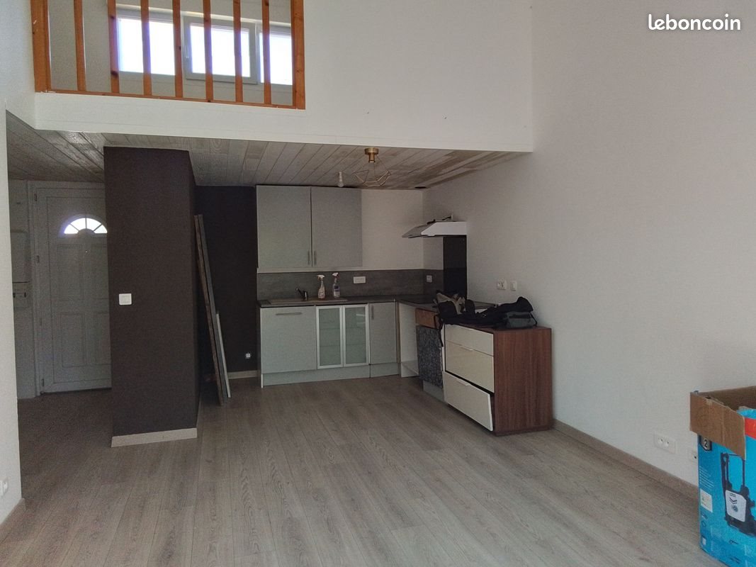 Appartement à louer, 35m², Saint-Etienne-de-Montluc