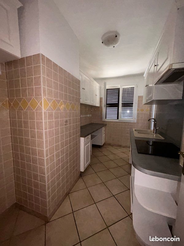 Appartement à louer, 75m², Bastia