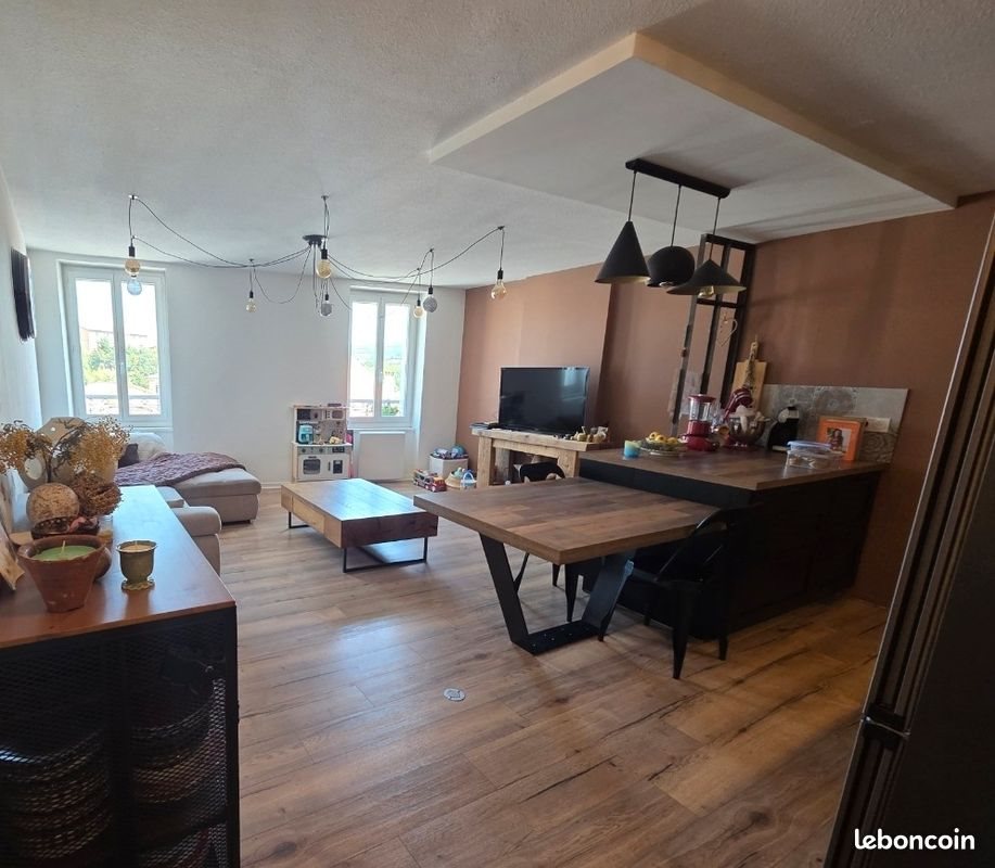 Appartement à vendre, 70m², Saint-Symphorien-sur-Coise
