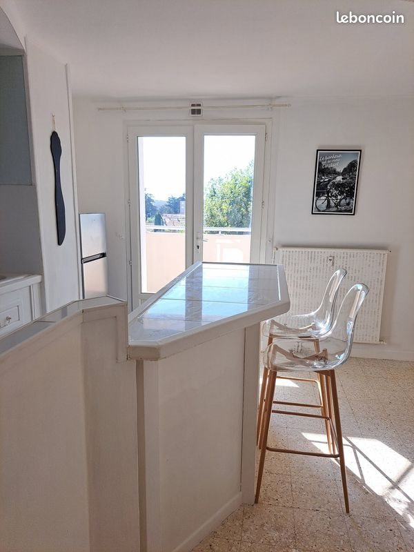 Appartement à louer, 27m², Nîmes