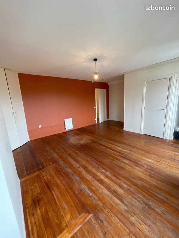 Appartement à louer, 64m², Thizy
