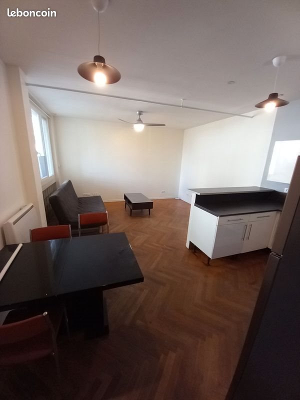 Appartement à louer, 45m², Bron