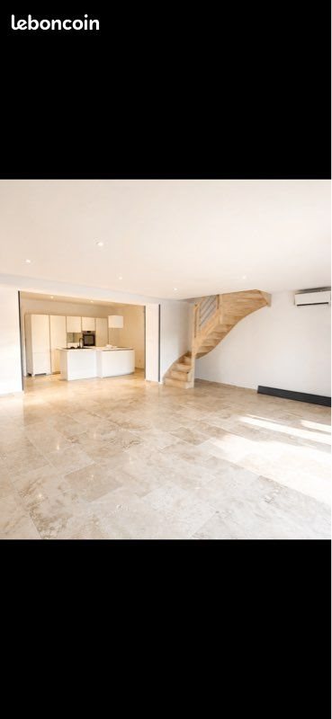 Maison à louer, 140m², Sassenay