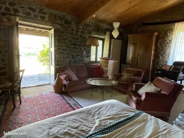 Maison à louer, 70m², Lussas