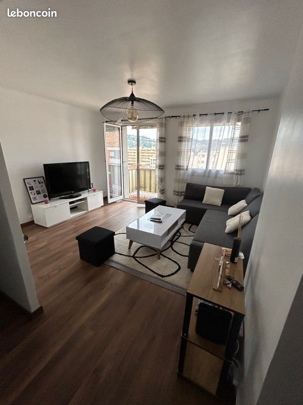 Appartement à louer, 71m², Vallauris