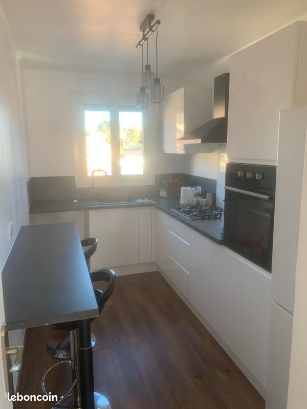 Appartement à louer, 71m², Vallauris