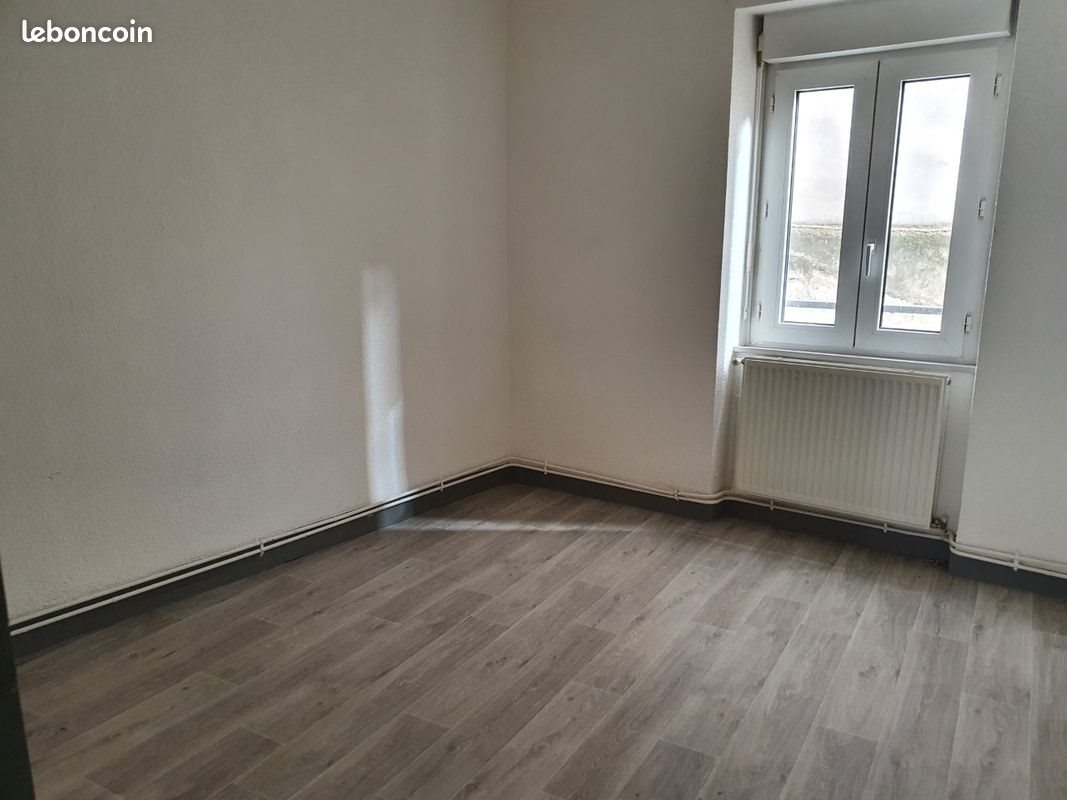 Appartement à louer, 100m², Charlieu