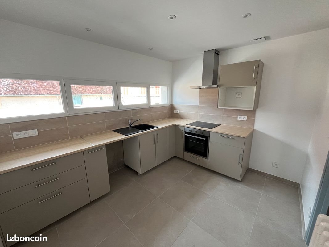 Appartement à louer, 80m², Clairvaux-les-Lacs