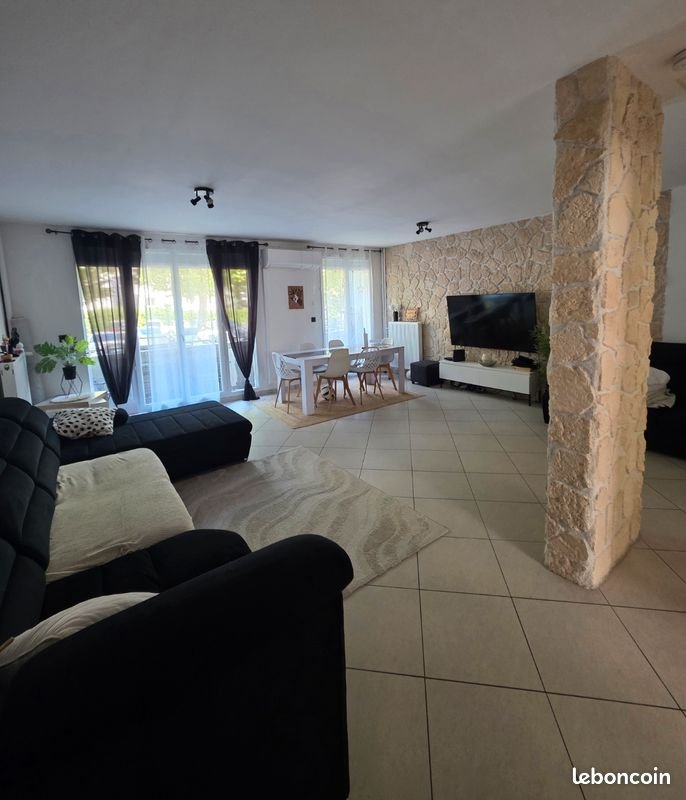 Appartement à louer, 74m², Sassenage