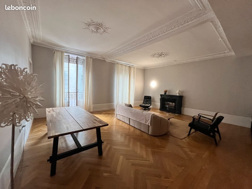 Appartement à louer, 142m², Grenoble