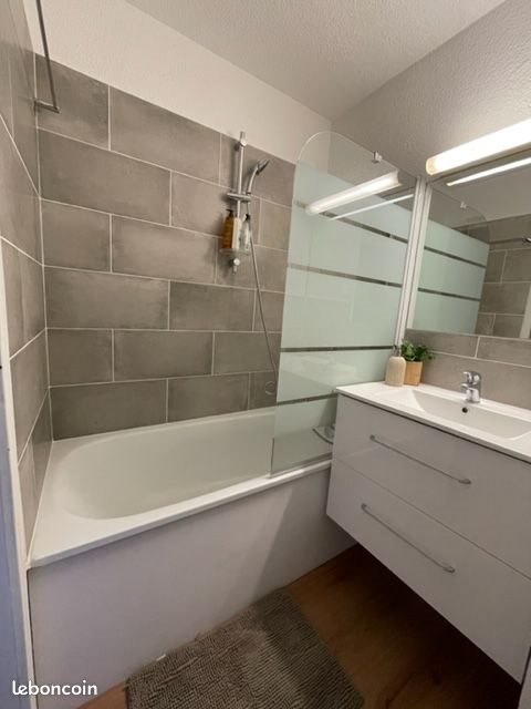 Appartement à louer, 27m², Cannes-la-Bocca