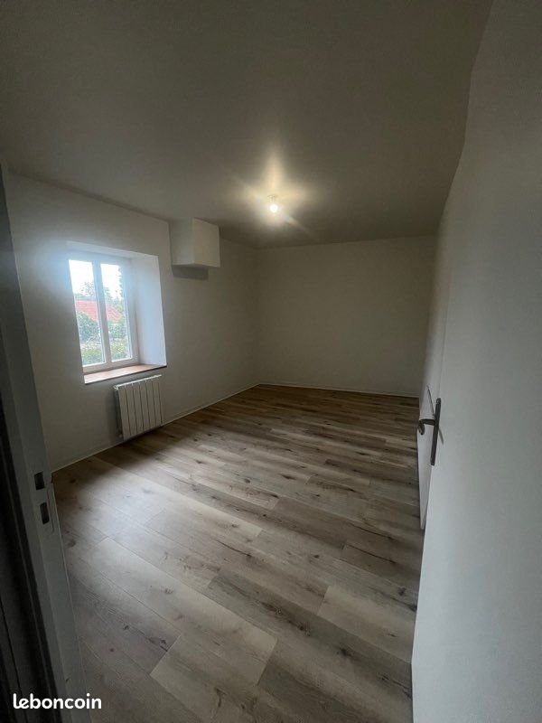 Maison à louer, 100m², Saint-Georges-Montcocq
