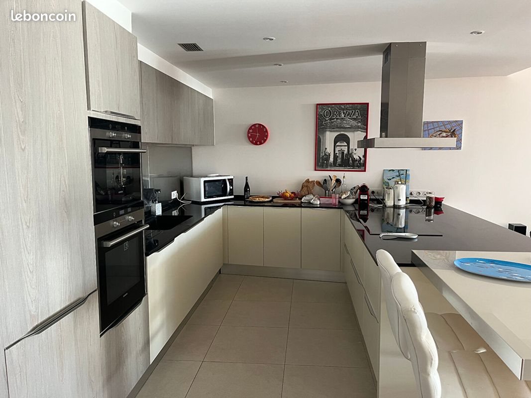 Appartement à louer, 120m², Albitreccia