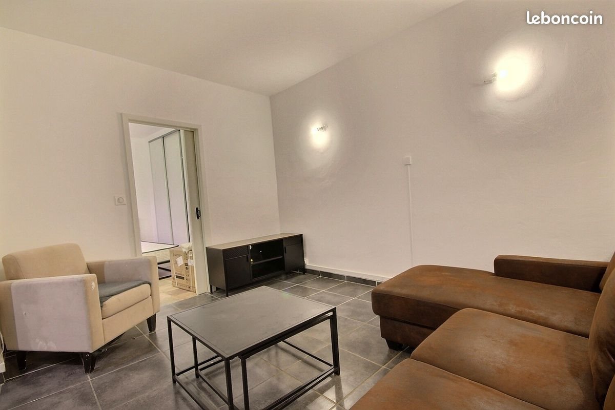 Appartement à louer, 40m², Marseille 11ème