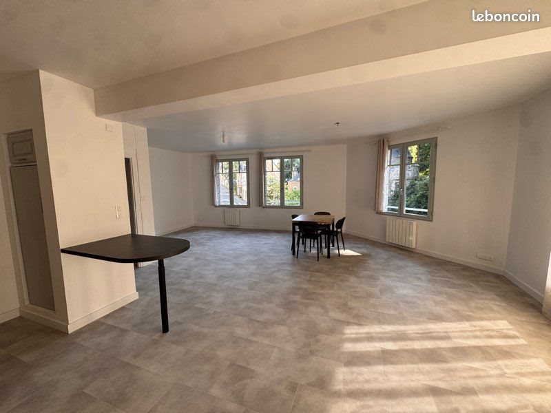 Appartement à louer, 84m², Josselin