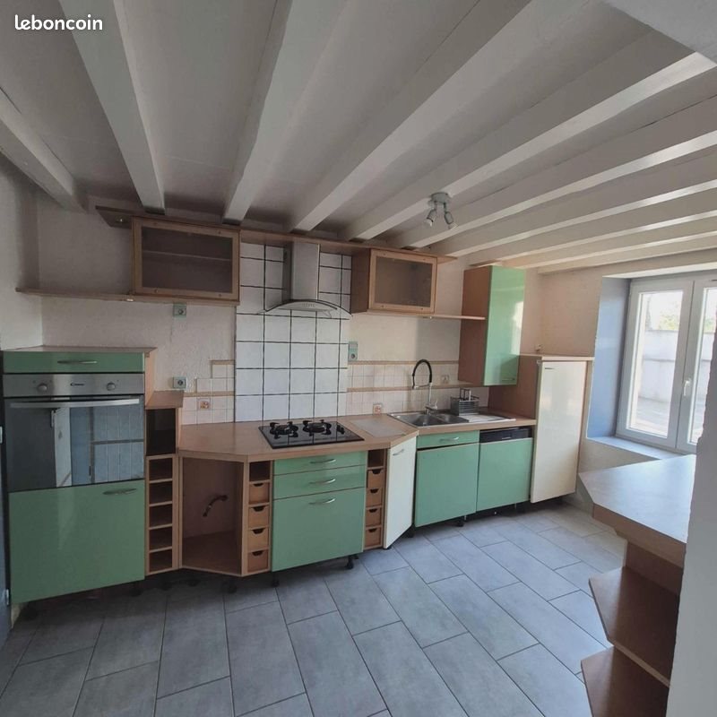 Appartement à louer, 84m², Brézins